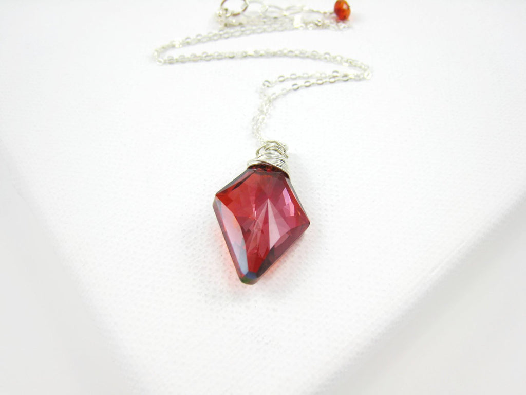 Red Crystal Beads Golden Pendant Necklace - Fashionvalley